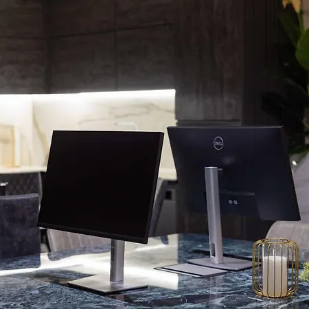 Digital Nomad Penthouse - 250m2 With 5 Bedrooms And Fast Wi-fi - Monitors Included Lägenhet Skopje