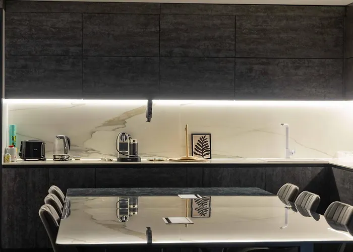 Apartman Digital Nomad Penthouse - 250m2 With 5 Bedrooms And Fast Wi-fi - Monitors Included