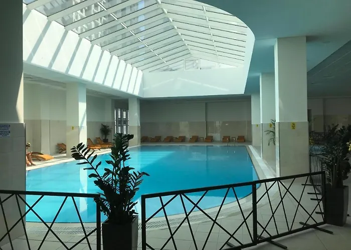 Digital Nomad Penthouse - 250m2 With 5 Bedrooms And Fast Wi-fi - Monitors Included Apartman Szkopje