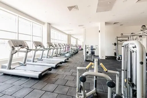 Digital Nomad Penthouse - 250m2 With 5 Bedrooms And Fast Wi-fi - Monitors Included